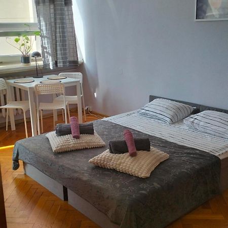 Appartement Night Host Matejki 4 Free Parking à Bytom Extérieur photo