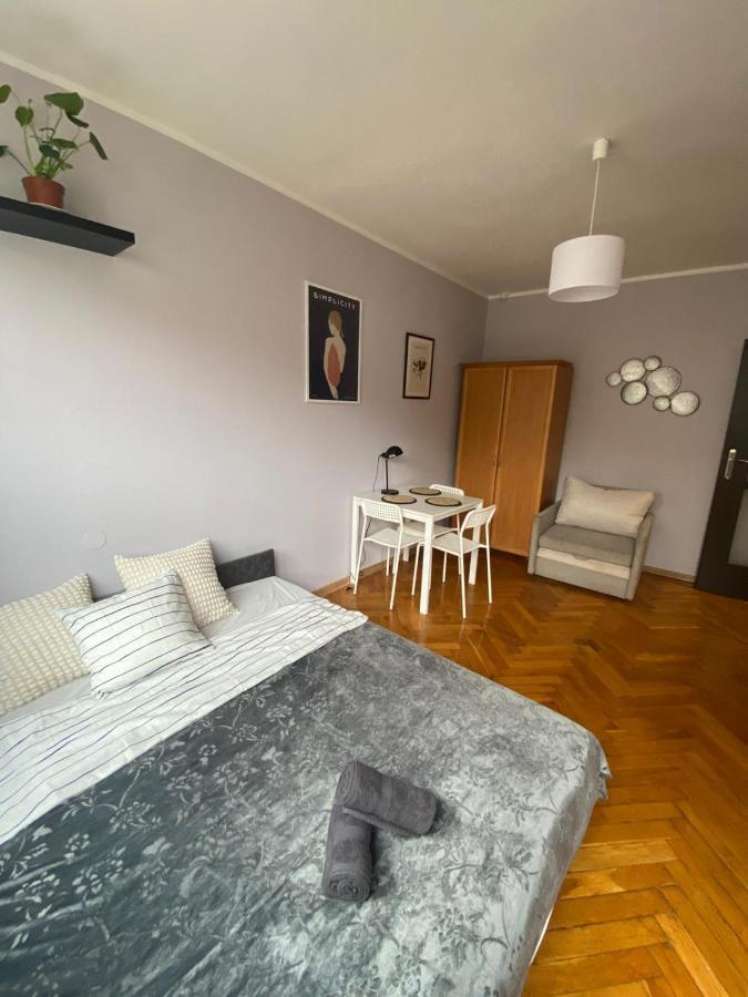 Appartement Night Host Matejki 4 Free Parking à Bytom Extérieur photo