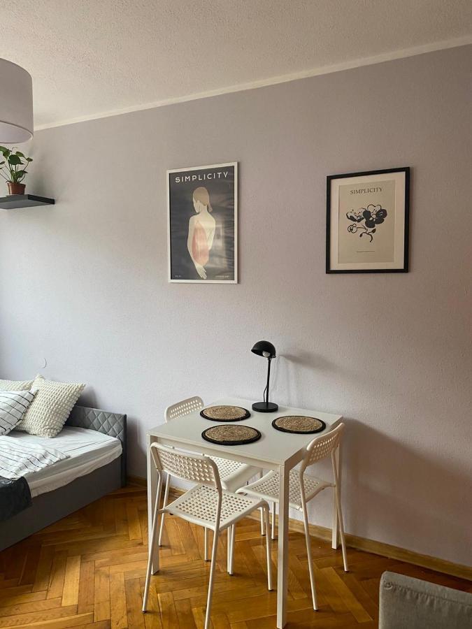 Appartement Night Host Matejki 4 Free Parking à Bytom Extérieur photo